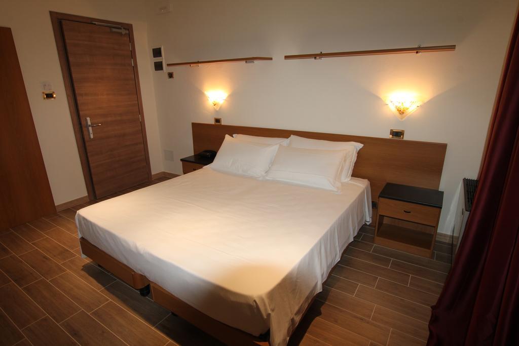 Street Hotel Comacchio Cameră foto
