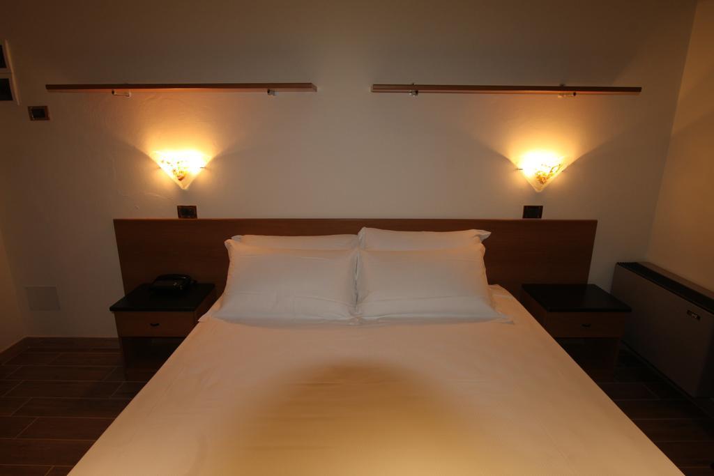 Street Hotel Comacchio Cameră foto